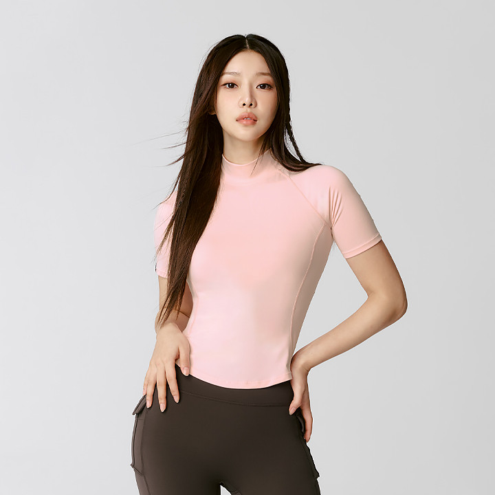 XWFST04J3 Peach-Like Mock Neck Short Sleeve Milky Pink Top