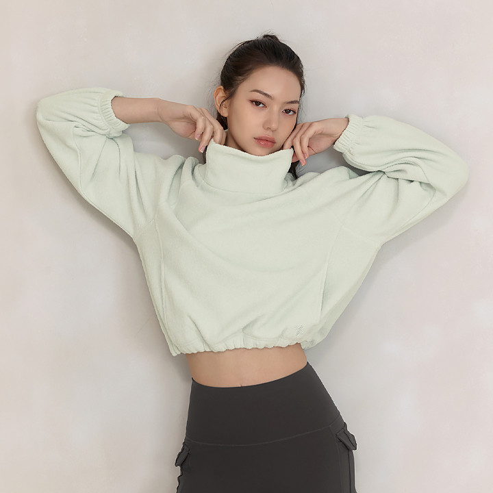 XTFMT02J3 Fluffy string high neck sweatshirt powder mint top