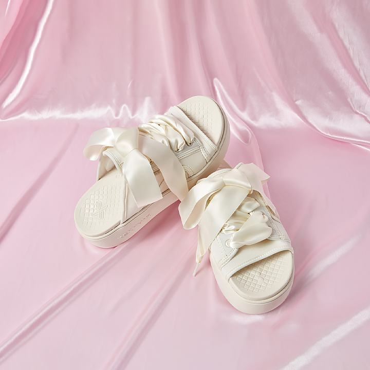XUK5SS1801 Lace-up Beach Sandals White ETC