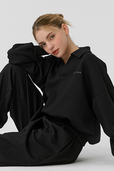 XFK1QL1101 Long Sleeve Crop MTM Black Top