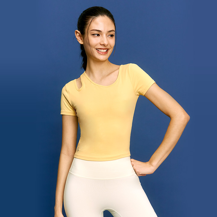 XWFCT02J1 Banana cream Top