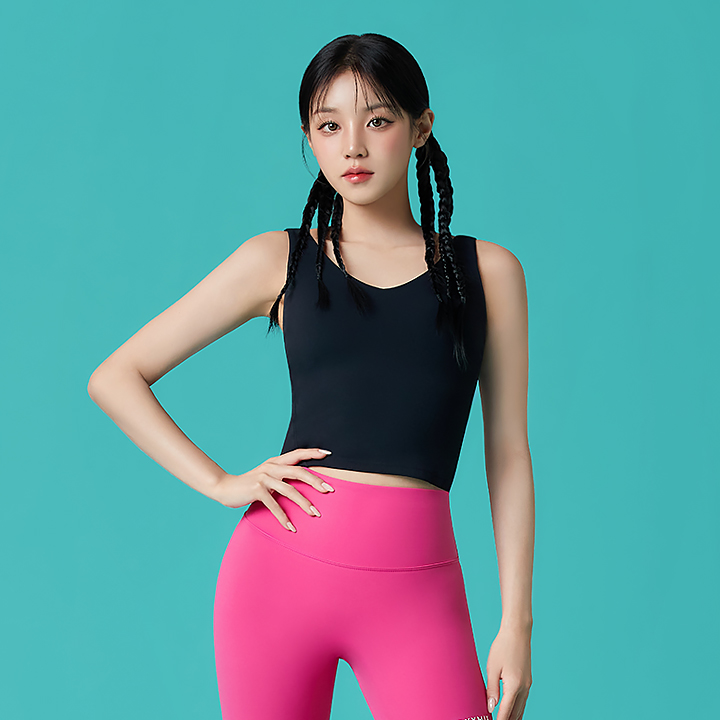 XWFBR10J3 Black Label Signature Breathable V-Neck Crop Black Top