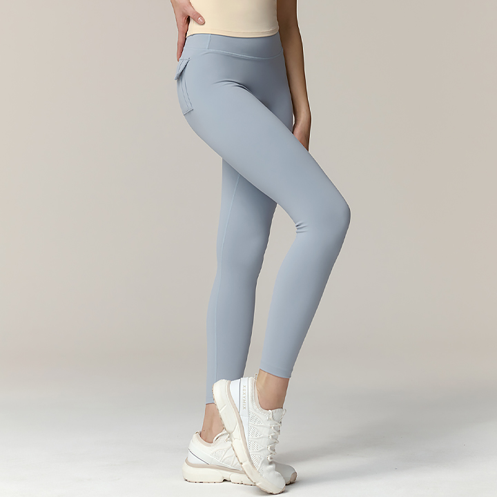 XWFLG21J3 Black label Signature 360N Hip Pocket Leggings Clear Sky Bottom