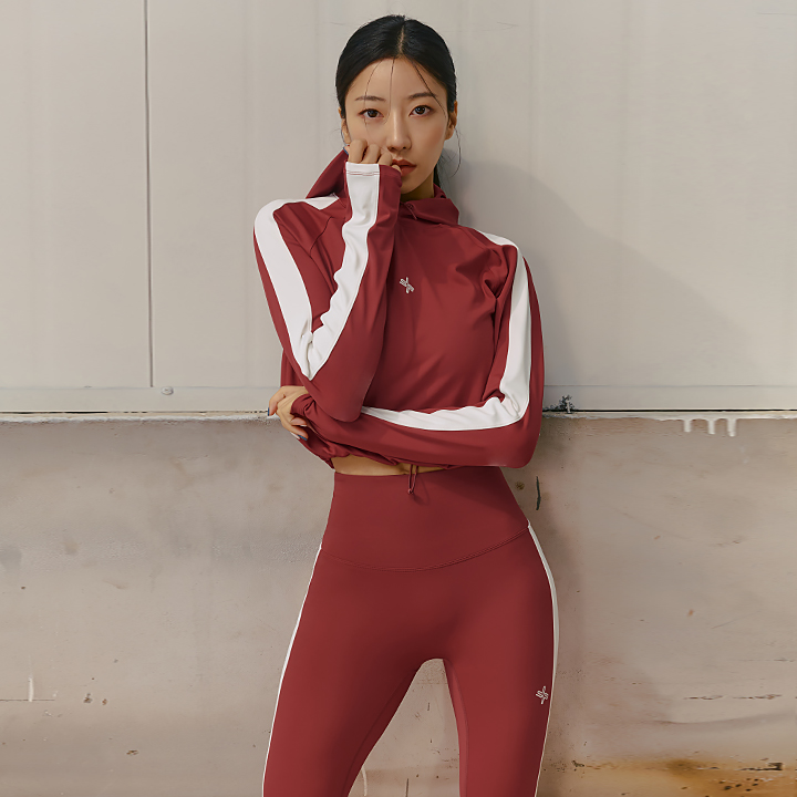 XT4345G Dahlia Red Top