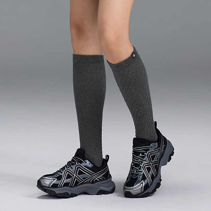 XUK3AL1605 Twist Corrugated Knee Socks SOCK ETC
