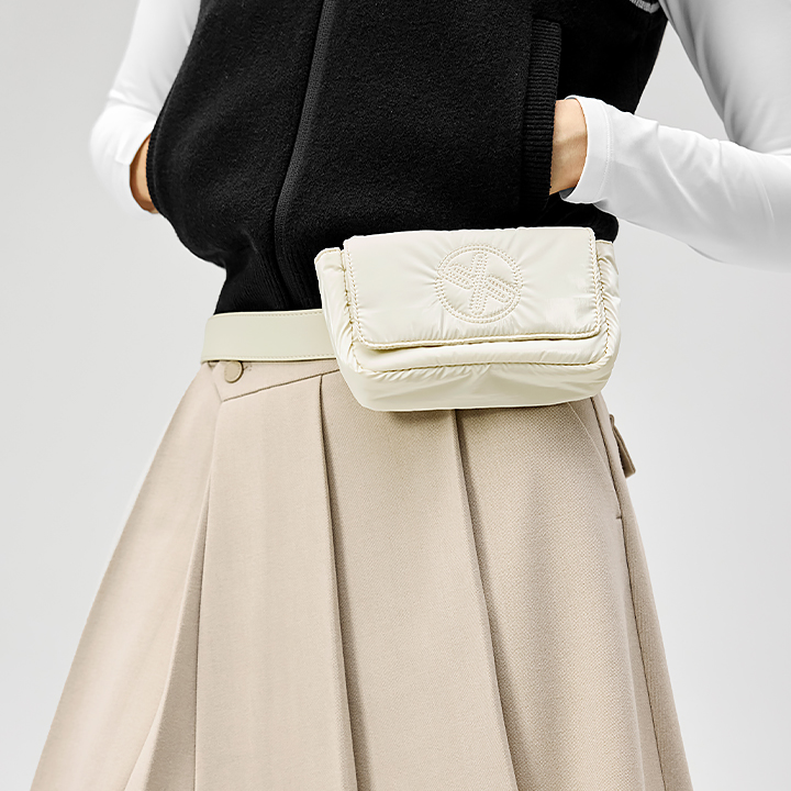 XUK4AB1703 Glossy Padding Mini Belt Bag ETC