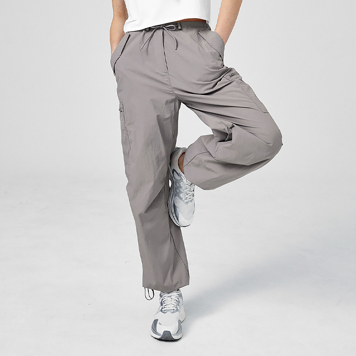 XFK1PP1102 Comfort Utility Cargo Wide Pants Neutral Gray Bottom