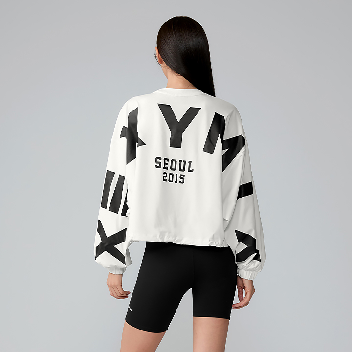 XTFMT50J3 Lettering Loose Fit Crop Man to Man Top