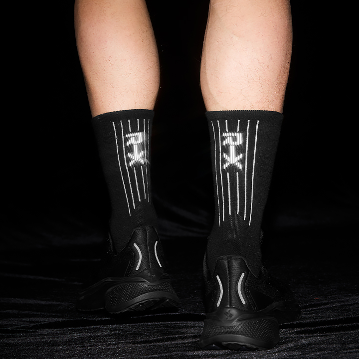 XUL5AM1609 RX Reflective Cushioning Crew Socks etc.