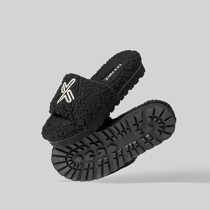 XXUSF06J3 Hug Fur Slides ETC