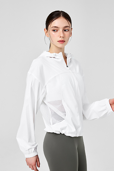 XFK2JL1002 Airy Mesh Hood Crop Windbreak Ivory Top