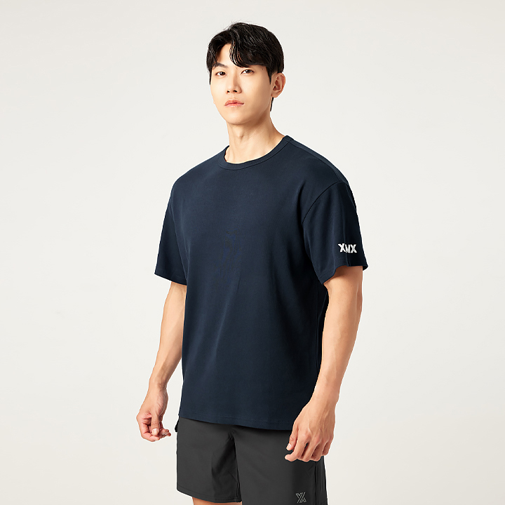 XMMST03H3 Stretch logo overfit short TOP