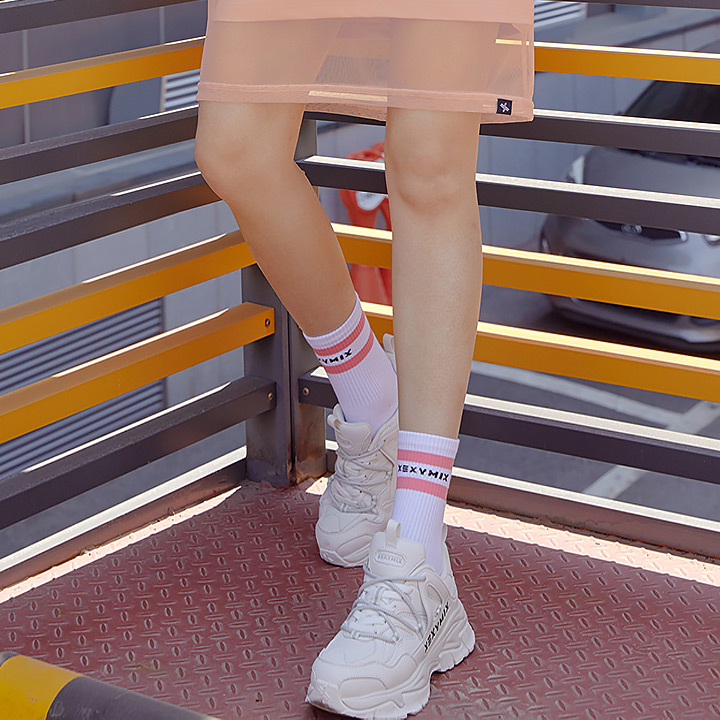 XED200E Line Knee Socks Etc